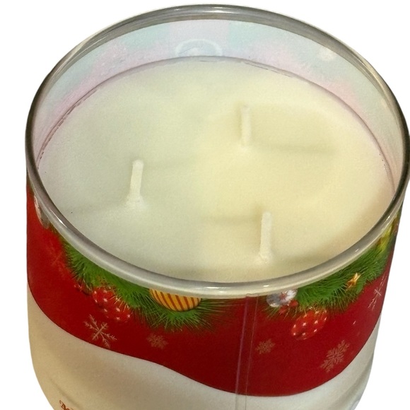 Viral Christmas Tree Cake
Little Debbie Candle 14.5 Oz 3
Wick New - Picture 6 of 8